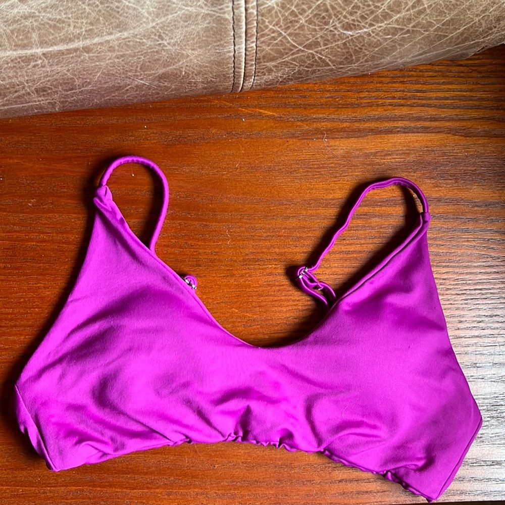 AMA Scoop Neck Swimsuit Top